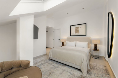 3 Bedroom Top Floor Apartment in Nueva Andalucía - Image 5