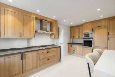 4 Bedroom Townhouse in Nueva Andalucía - Image 4