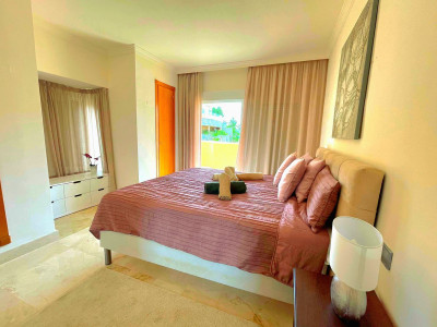 3 Bedroom Middle Floor Apartment in Nueva Andalucía - Image 4