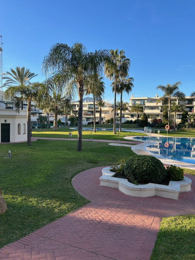 3 Bedroom Middle Floor Apartment in Nueva Andalucía - Image 3