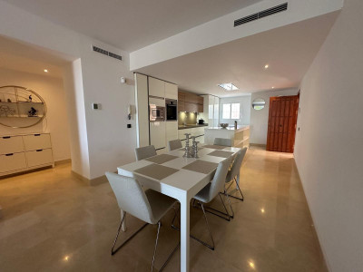 2 Bedroom Ground Floor Apartment in Nueva Andalucía - Image 3