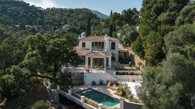 4 Bedroom Detached Villa in El Madroñal - Image 1