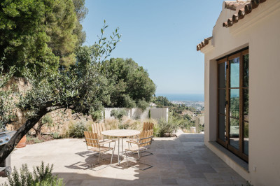 4 Bedroom Detached Villa in El Madroñal - Image 4