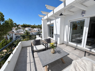 2 Bedroom Top Floor Apartment in Nueva Andalucía - Image 1