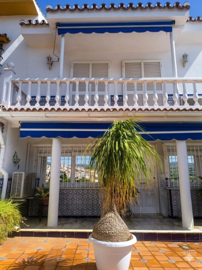 4 Bedroom Townhouse in Nueva Andalucía - Image 3