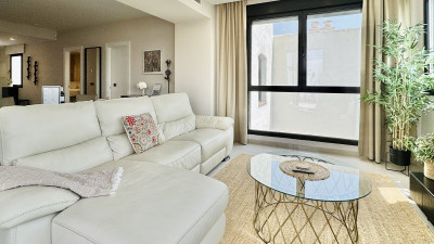 2 Bedroom Penthouse in Puerto Banús - Image 4