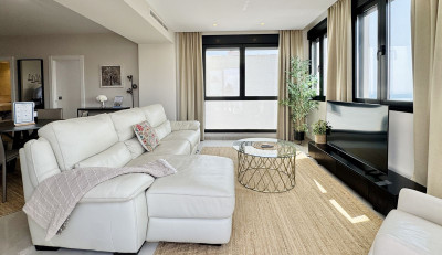 2 Bedroom Penthouse in Puerto Banús - Image 5