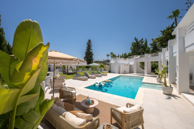 7 Bedroom Detached Villa in Nueva Andalucía - Image 2