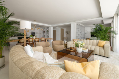 7 Bedroom Detached Villa in Nueva Andalucía - Image 3