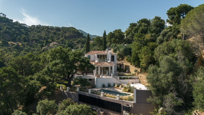 4 Bedroom Detached Villa in El Madroñal - Image 1