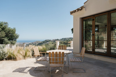 4 Bedroom Detached Villa in El Madroñal - Image 4