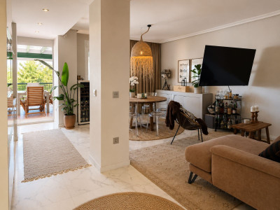 2 Bedroom Top Floor Apartment in Nueva Andalucía - Image 3