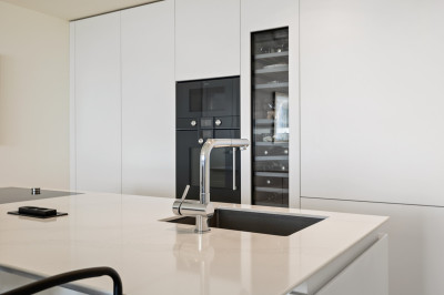 7 Bedroom Middle Floor Apartment in Nueva Andalucía - Image 2
