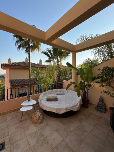 2 Bedroom Ground Floor Apartment in Nueva Andalucía - Image 1