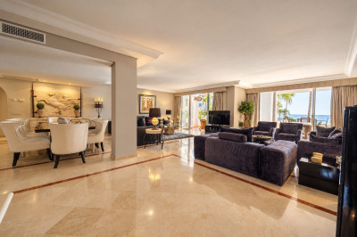 4 Bedroom Middle Floor Apartment in Puerto Banús - Image 5