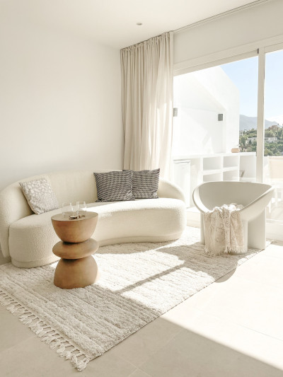 3 Bedroom Penthouse in La Quinta - Image 5