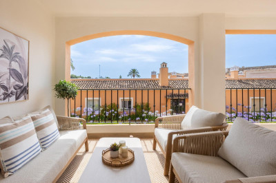 3 Bedroom Middle Floor Apartment in Nueva Andalucía - Image 5