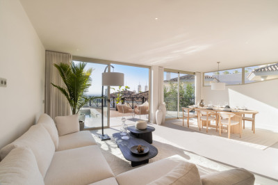 3 Bedroom Ground Floor Apartment in Nueva Andalucía - Image 3