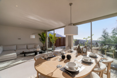 3 Bedroom Ground Floor Apartment in Nueva Andalucía - Image 4