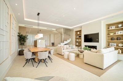 4 Bedroom Townhouse in La Quinta - Image 5