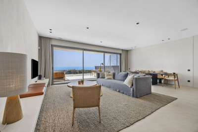 3 Bedroom Middle Floor Apartment in La Quinta - Image 5
