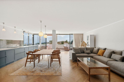 2 Bedroom Middle Floor Apartment in Nueva Andalucía