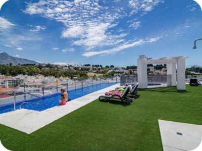 3 Bedroom Middle Floor Apartment in Nueva Andalucía - Image 2