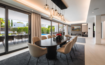 7 Bedroom Detached Villa in Nueva Andalucía - Image 3