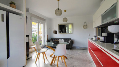 4 Bedroom Middle Floor Apartment in Nueva Andalucía - Image 2