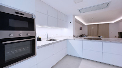 2 Bedroom Ground Floor Apartment in Nueva Andalucía - Image 3