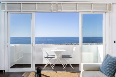 2 Bedroom Top Floor Apartment in Puerto Banús - Image 1
