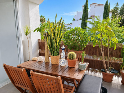 1 Bedroom Middle Floor Apartment in Puerto Banús - Image 3