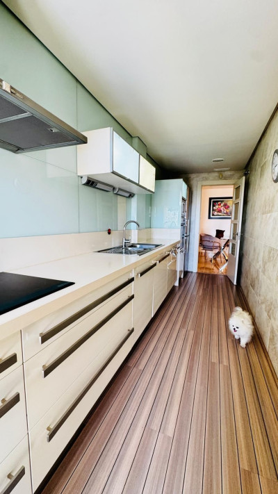 2 Bedroom Middle Floor Apartment in Nueva Andalucía - Image 3