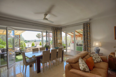 4 Bedroom Townhouse in Nueva Andalucía - Image 2