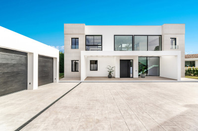 6 Bedroom Detached Villa in El Madroñal - Image 5