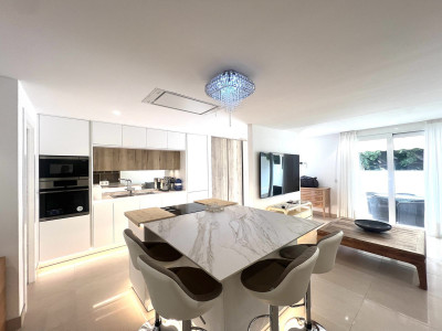 2 Bedroom Semi-Detached House in Nueva Andalucía - Image 3