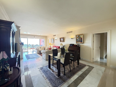 2 Bedroom Ground Floor Apartment in La Quinta - Image 3