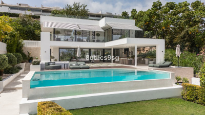 5 Bedroom Detached Villa in Nueva Andalucía