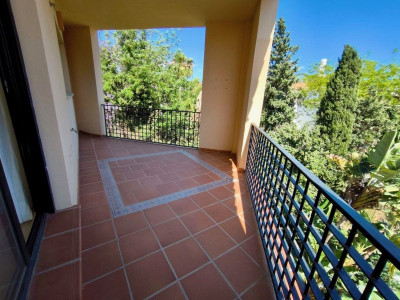 2 Bedroom Penthouse in Puerto Banús - Image 1
