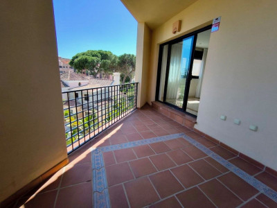2 Bedroom Penthouse in Puerto Banús - Image 3