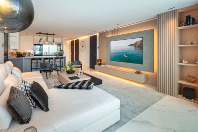 3 Bedroom Middle Floor Apartment in Puerto Banús - Image 4