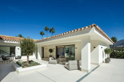 5 Bedroom Detached Villa in Nueva Andalucía