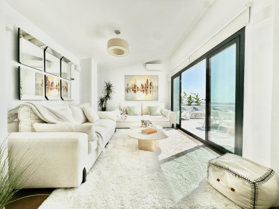 3 Bedroom Middle Floor Apartment in Puerto Banús - Image 2