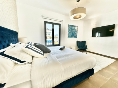 3 Bedroom Middle Floor Apartment in Puerto Banús - Image 5