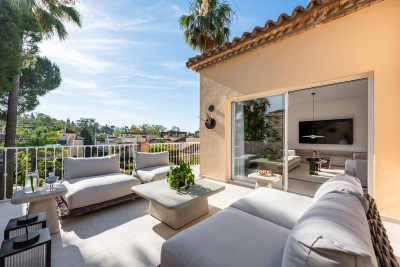 3 Bedroom Penthouse Duplex in Nueva Andalucía - Image 3