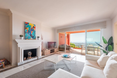 2 Bedroom Ground Floor Apartment in La Quinta - Image 2