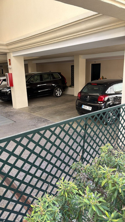 2 Bedroom Penthouse in Puerto Banús - Image 4