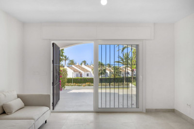 3 Bedroom Ground Floor Apartment in Nueva Andalucía - Image 3