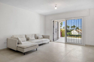 3 Bedroom Ground Floor Apartment in Nueva Andalucía - Image 4