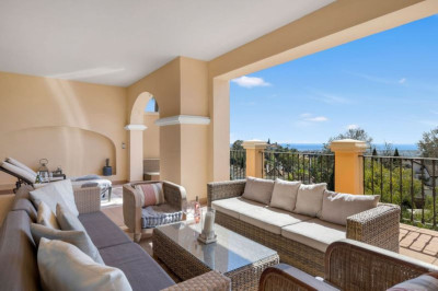 2 Bedroom Ground Floor Apartment in La Quinta - Image 1